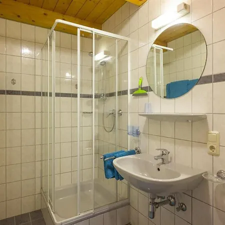 Zasserlhof Familie Bamberger * Кёссен