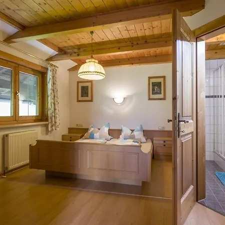 Фермерский дом Zasserlhof Familie Bamberger Кёссен